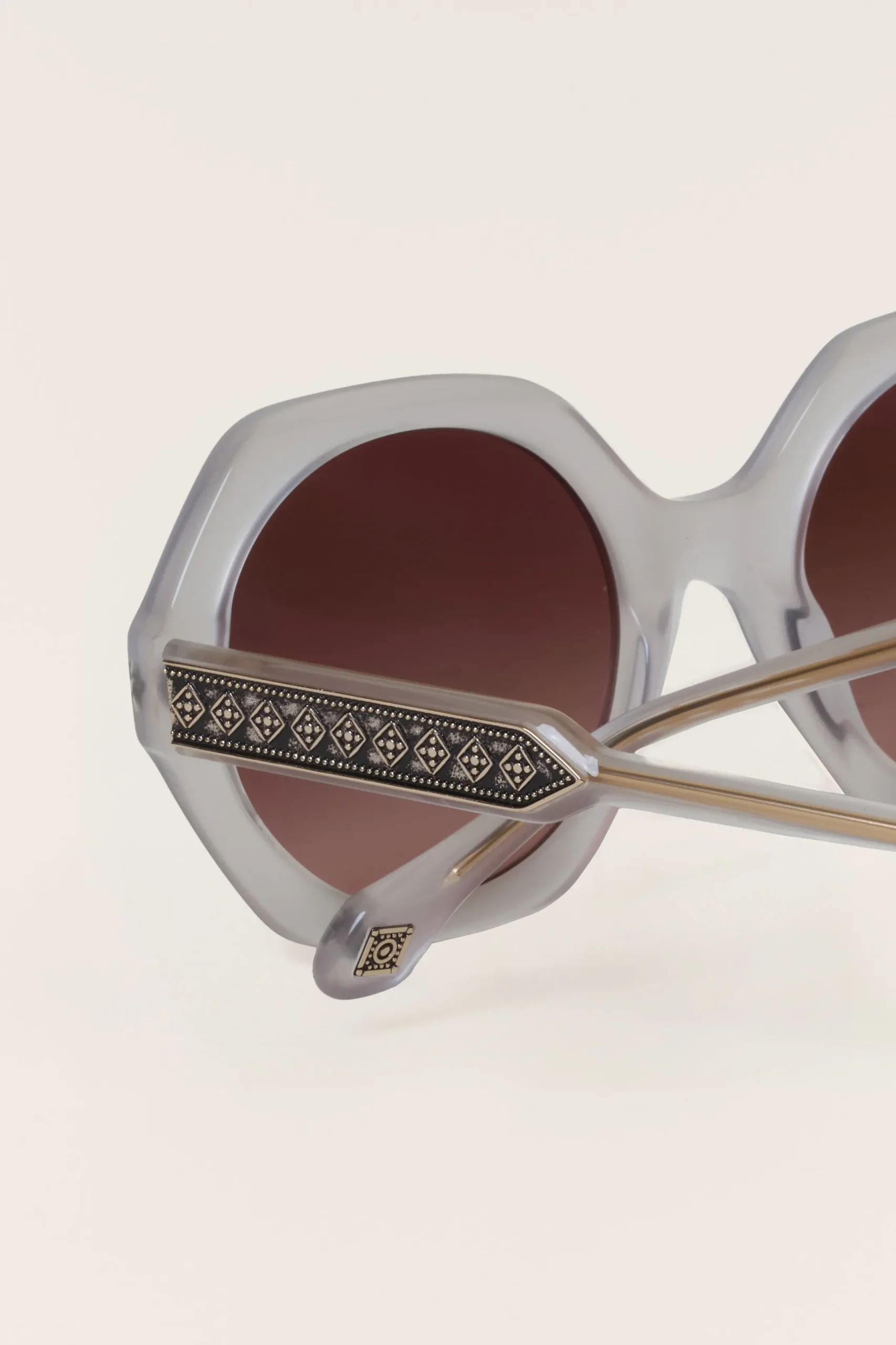 LUNY round sunglasses