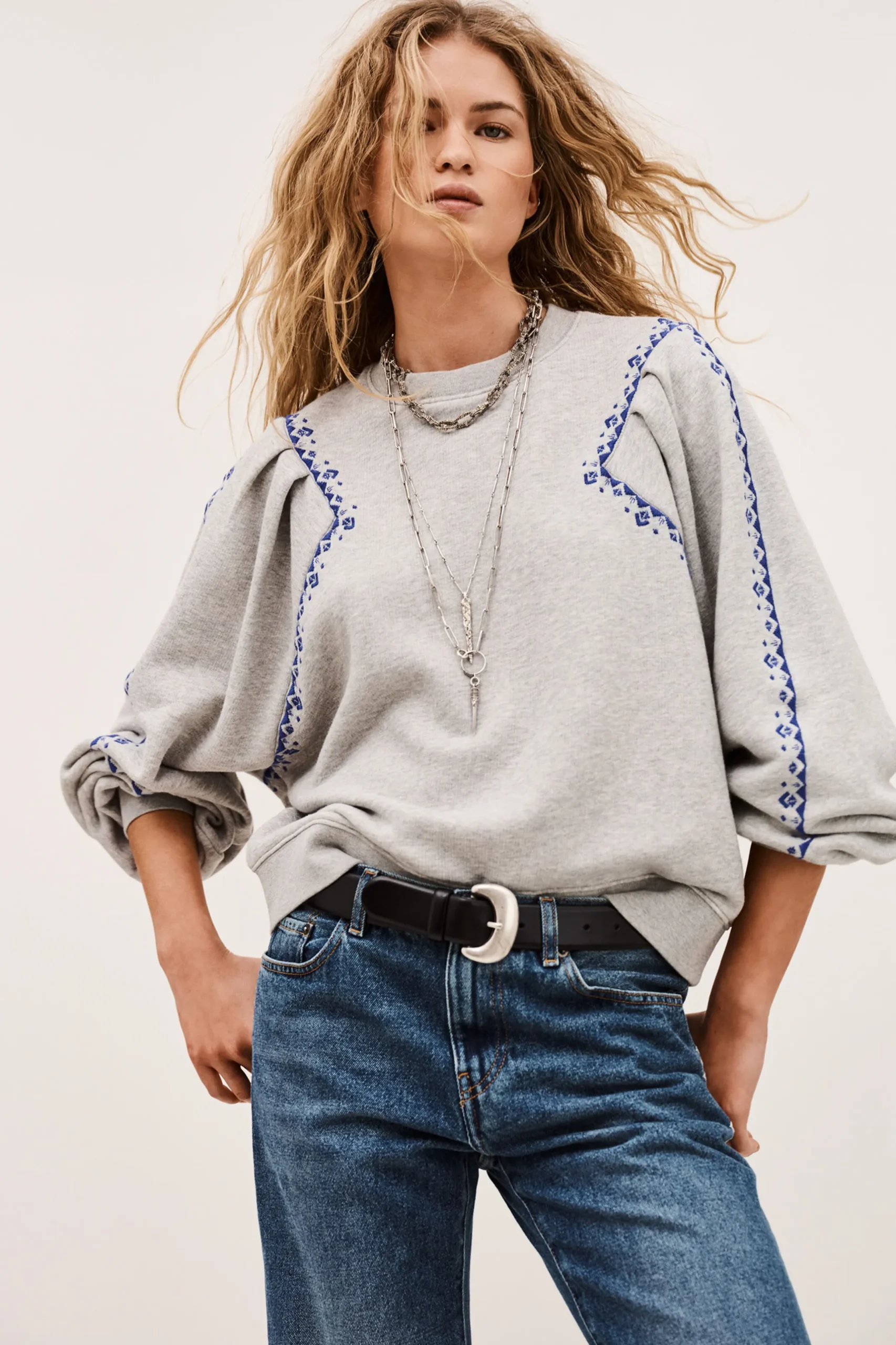 MESTA embroidered sweatshirt