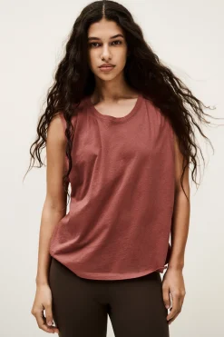 SHAVA sleeveless T-shirt