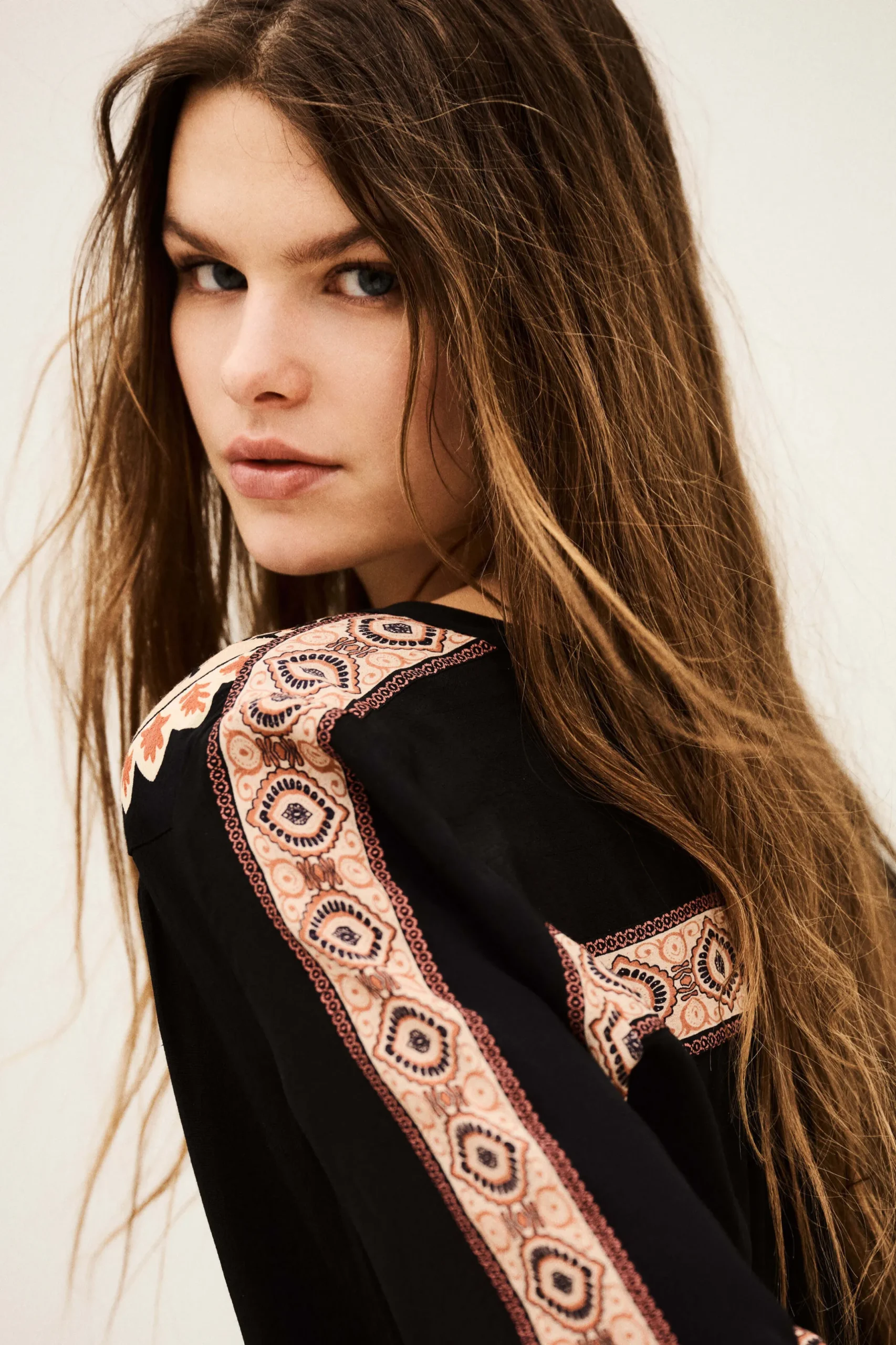 VALDA loose patterned shirt