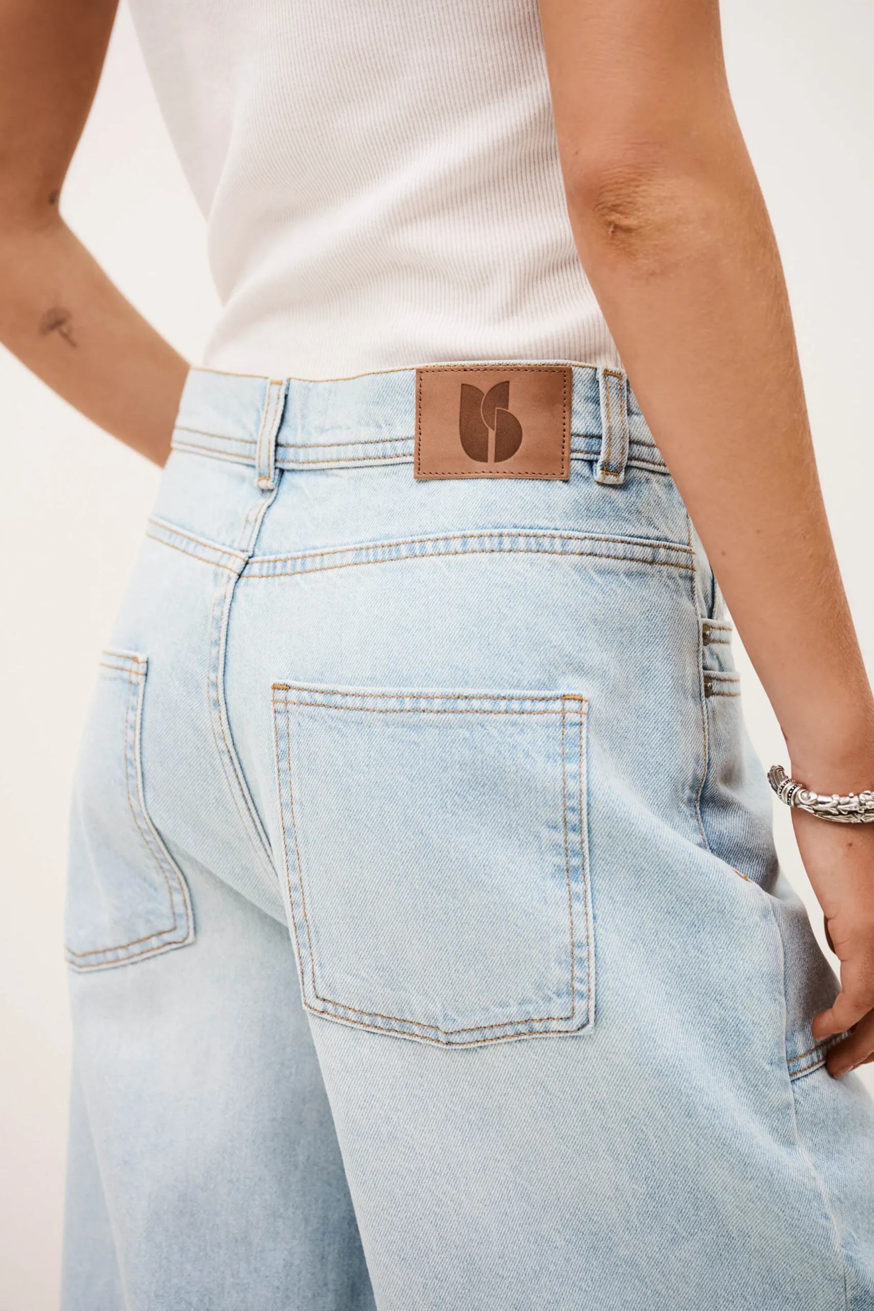 ZOEL straight leg jeans