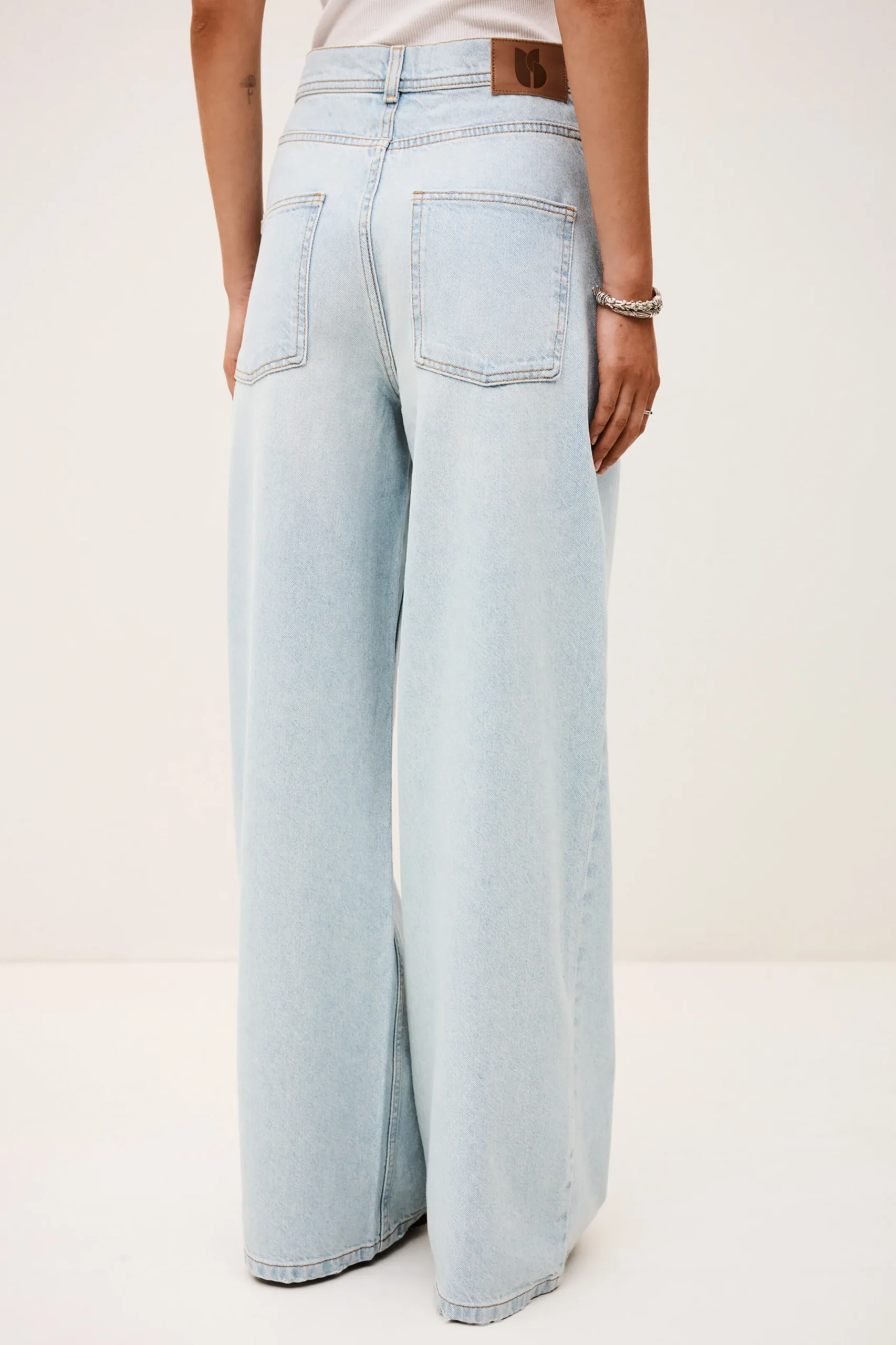 ZOEL straight leg jeans